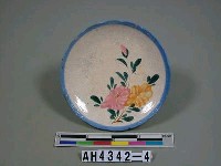 藏品(彩繪瓷花卉盤)的圖片